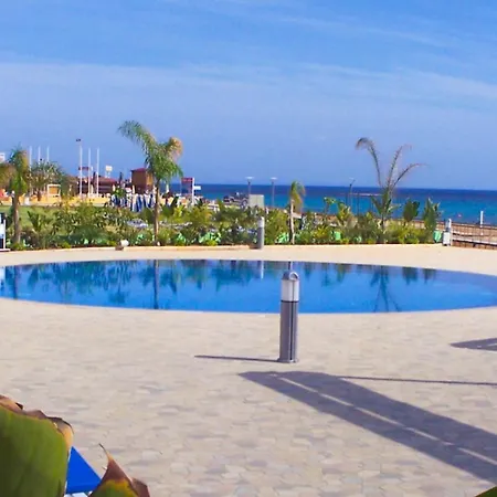 Oceanview Luxury 077